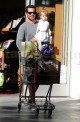 STARZLIFE PICS: Jessica Alba and Cash Warren and Honor and Containers 010310 SL Alba05 80x122 Celebs Photo STARZLIFE PICS: Jessica Alba and Cash Warren and Honor and Containers
