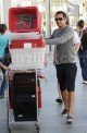 STARZLIFE PICS: Jessica Alba and Cash Warren and Honor and Containers 010310 SL Alba17 80x122 Celebs Photo STARZLIFE PICS: Jessica Alba and Cash Warren and Honor and Containers