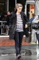 STARZLIFE PICS: Amanda Peet Didnt Buy Anthing at Fred Segal