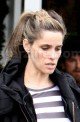 STARZLIFE PICS: Amanda Peet Didnt Buy Anthing at Fred Segal