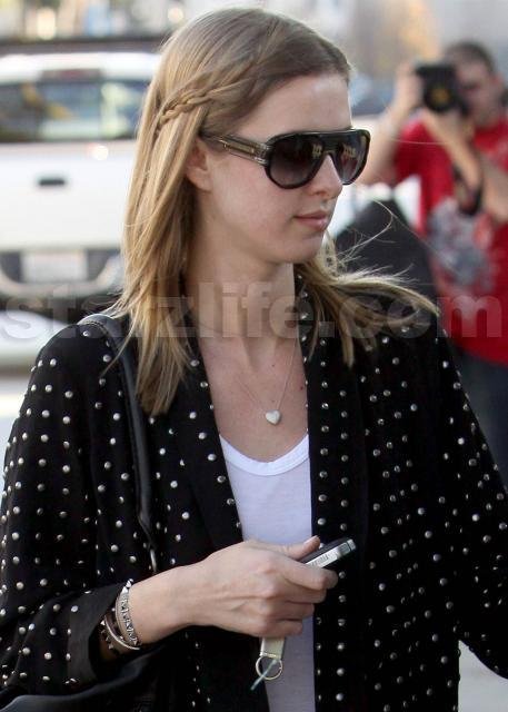 STARZLIFE PICS: Nicky Hilton be Shoppin! Part 238 020410 SL Hilton01 Celebs Photo STARZLIFE PICS: Nicky Hilton be Shoppin! Part 238