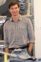 STARZLIFE PICS: Selma Blair, Jerry OConnell, Rebecca Romijn, Debra Messing @ Gap
