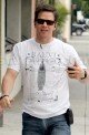STARZLIFE PICS: Mark Wahlberg Got His Swagger Right. Right? 022610 SL Wahlberg05 80x122 Celebs Photo STARZLIFE PICS: Mark Wahlberg Got His Swagger Right. Right?