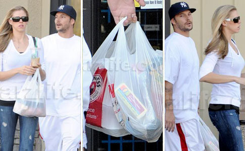 EXCLUSIVE!!! Kevin Federline Rides the Panda Express Kfed Celebs Photo EXCLUSIVE!!! Kevin Federline Rides the Panda Express