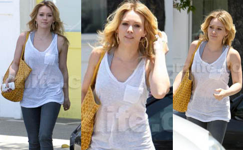 Hilary Duffs iPhone 3... So Yesterday Duff2 Celebs Photo Hilary Duffs iPhone 3... So Yesterday