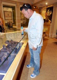jon gosselin: Jon Gosselin Splurges for Vegas Bling