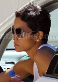 Halle Berry: STARZLIFE PICS: Halle Berry is Really Pretty