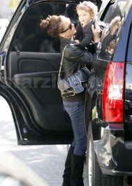 Jessica Alba: Honor’s Kodak Moment