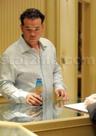jon gosselin: Aww, C’mon, Let Jon Gosselin Have a Gun. Please