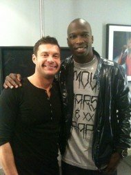 chad ochocinco: Ochocinco Offers $10,000 For 1 Millionth Follower
