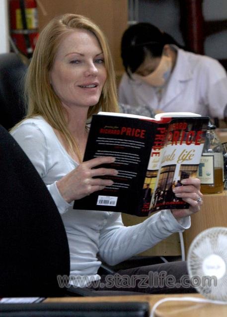 032608_sl_helgenberger22.JPG