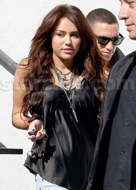 011010_SL_Cyrus01_001